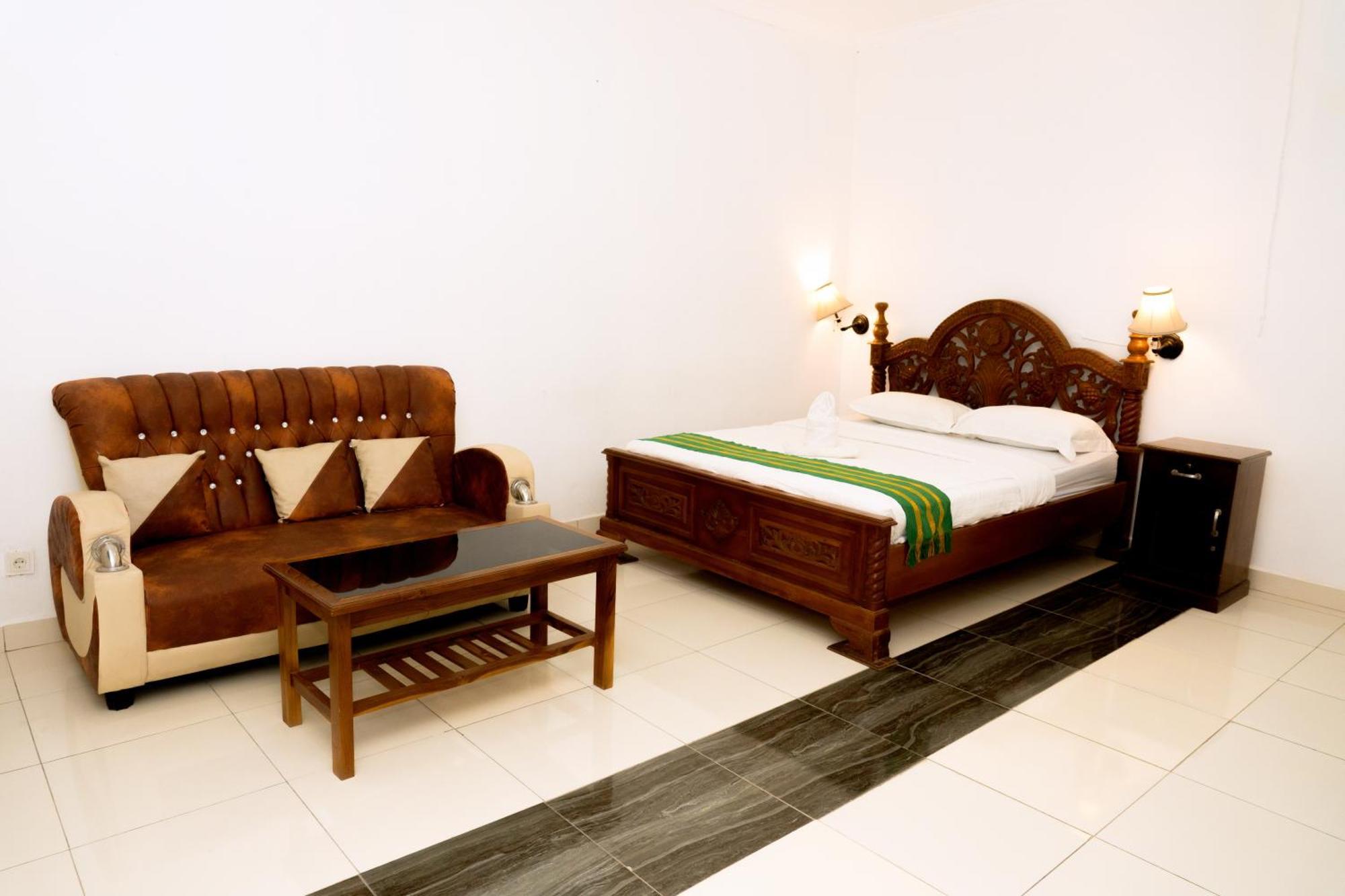 Hotel Green Prundi Лабуан-Бахо Экстерьер фото